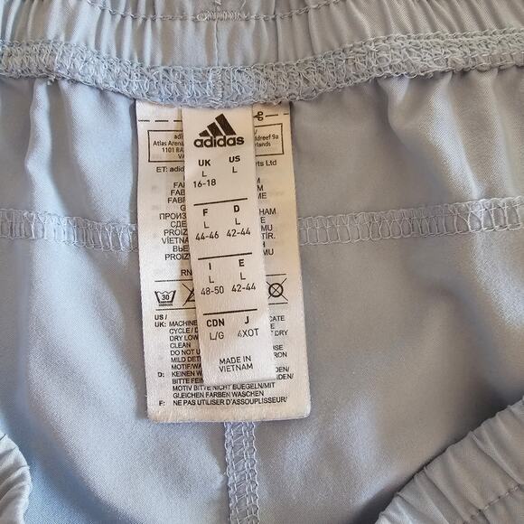 Adidas Women Climalite 3 Stripe Pull On Shorts Size Large Powder Blue Athletic - Picture 3 of 11